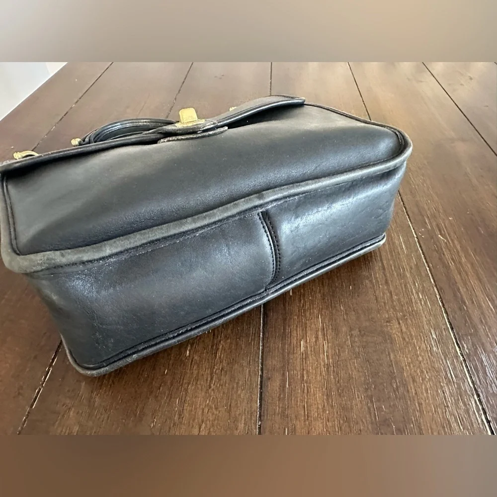 Vintage Coach Willis satchel
